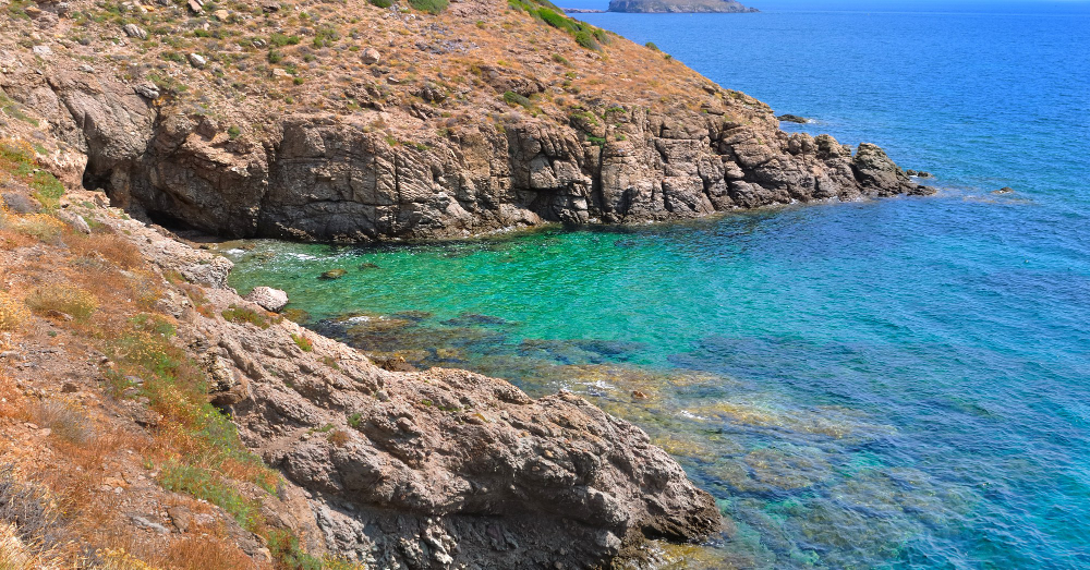 Explorer les îles bretonnes tout ce qu’il faut savoir pour une traversée en bateau réussie
